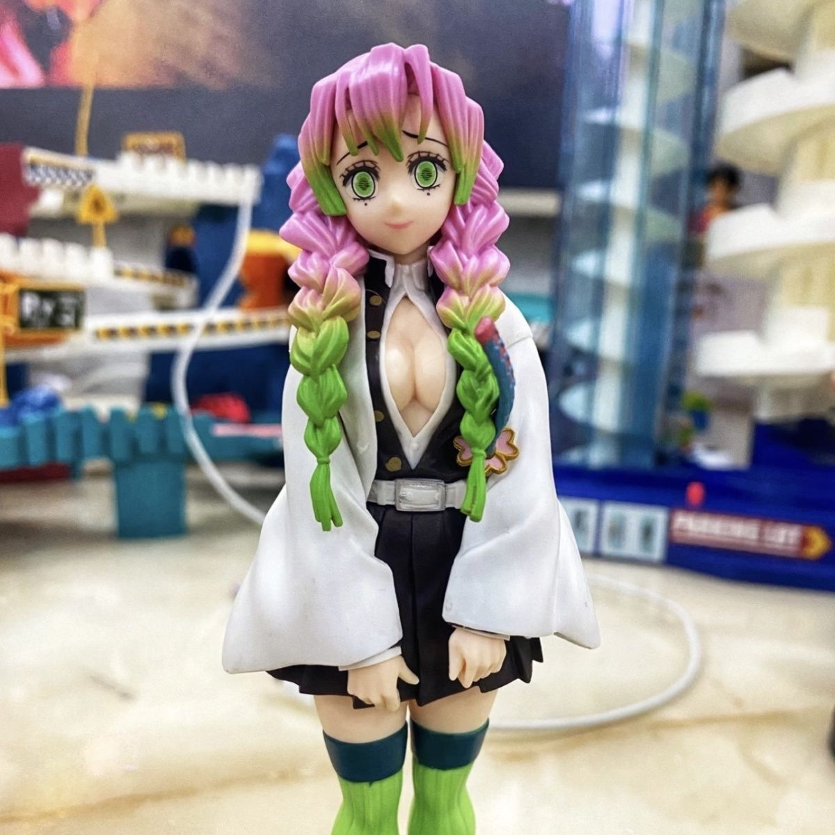 Demon Slayer Love Pillar Mitsu - огляд і ціна Cosplay Prop Display